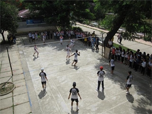 GIẢI BÓNG CHUYỀN TRUYỀN THỐNG GIÀNH CHO NAM HỌC SINH: SÔI ĐỘNG VÀ NẢY LỬA